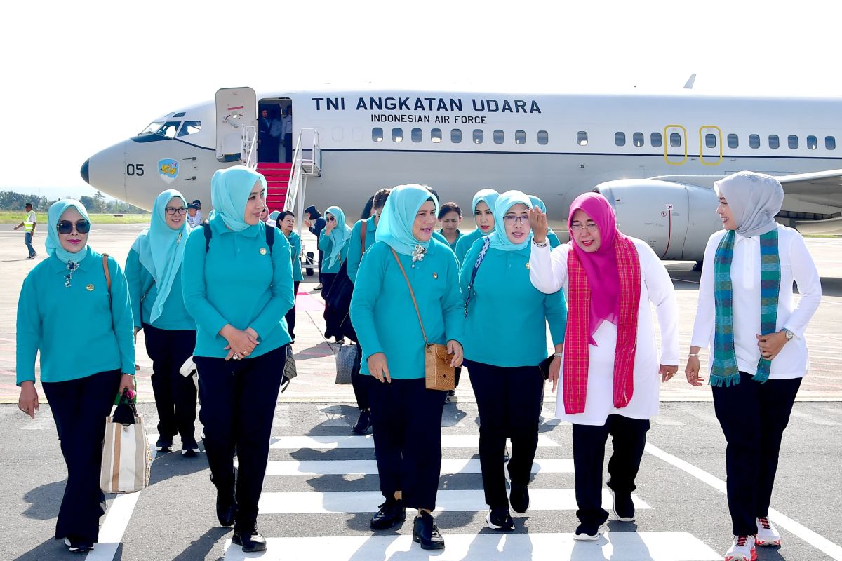 Ibu Iriana Jokowi dan anggota OASE KIM kunjungan kerja ke NTB