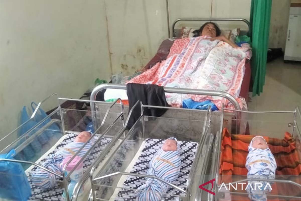 Ibu rumah tangga di Simeulue lahirkan bayi kembar tiga