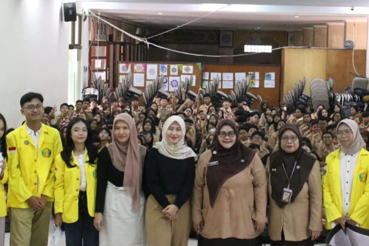 UI beri edukasi literasi keuangan bagi Generasi Z di SMAN 26 Jakarta