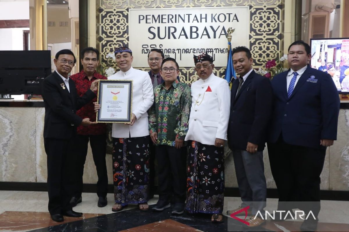 Pos bantuan hukum PERADI-Pemkot Surabaya catatkan rekor MURI