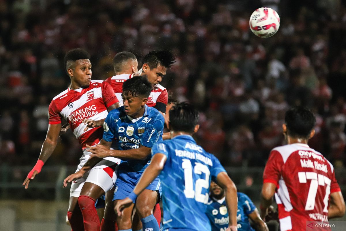 Persib Bandung sudahi penantian 10 tahun untuk juarai Liga 1 Indonesia
