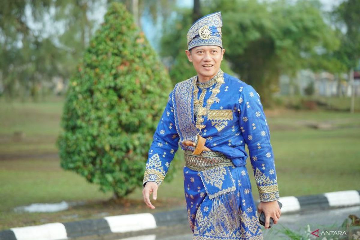 AHY kenakan pakaian adat Melayu Riau saat Upacara Hari Lahir Pancasila
