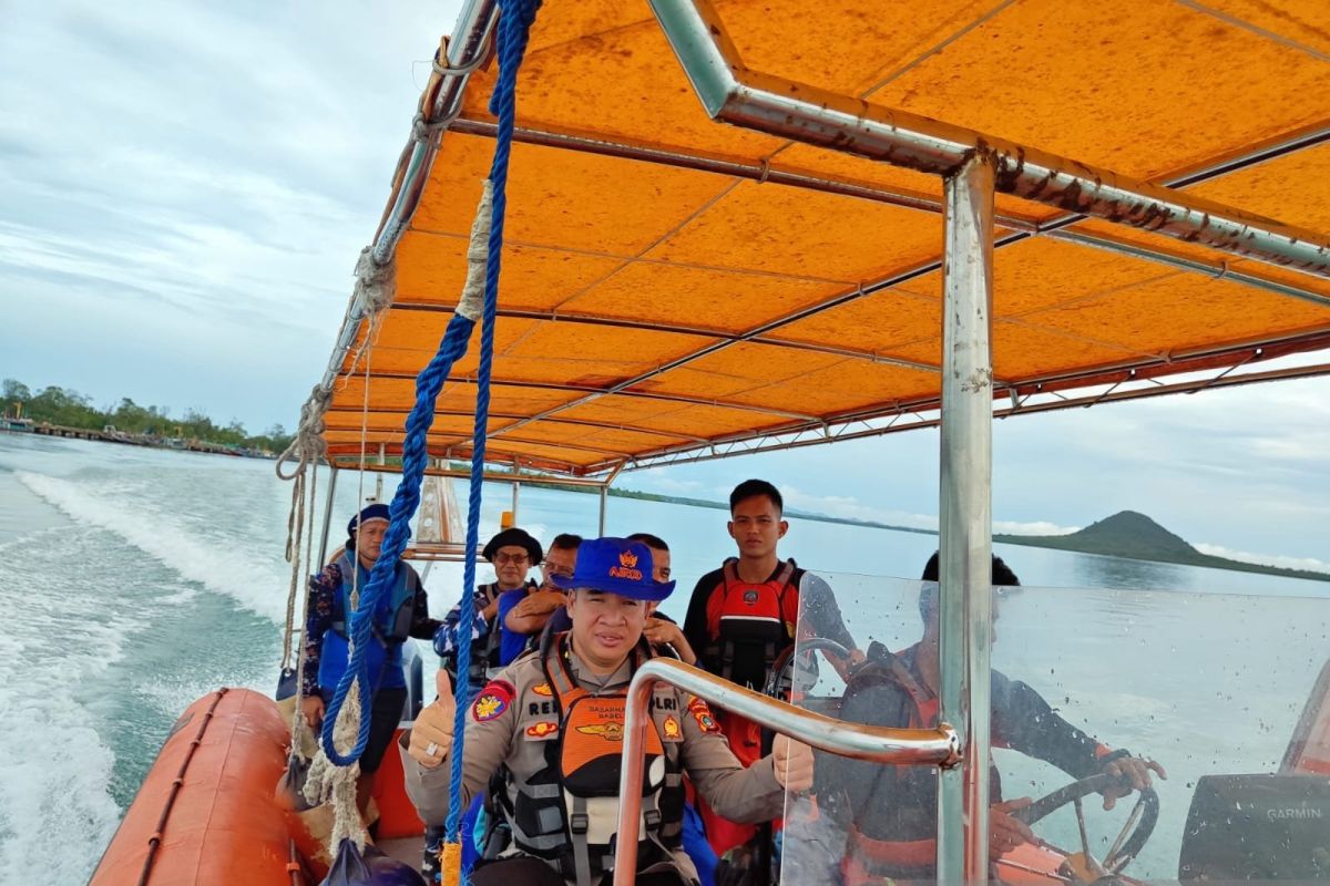 KM Bintan Jaya 10 tenggelam di hantam ombak, SAR gabungan cari ABK yang hilang