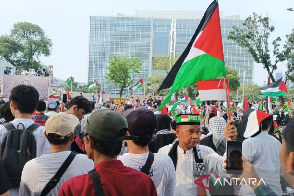 Ribuan warga ikuti Aksi Bela Palestina di depan Kedubes AS