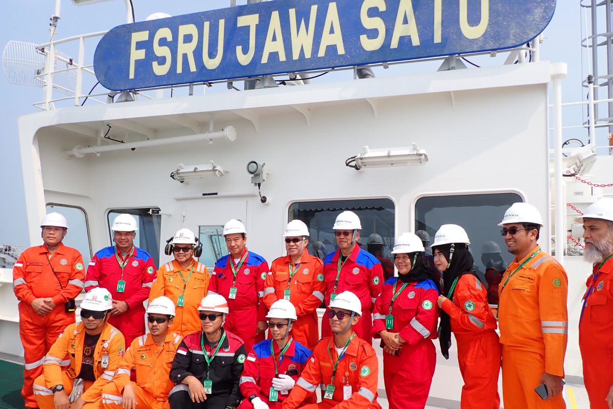 Bangun kolaborasi akademisi-industri, Unhan datangi FSRU Jawa Satu