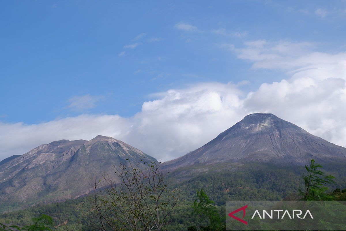 Badan Geologi: Waspada bahaya abu erupsi Gunung Lewotobi di Flores NTT