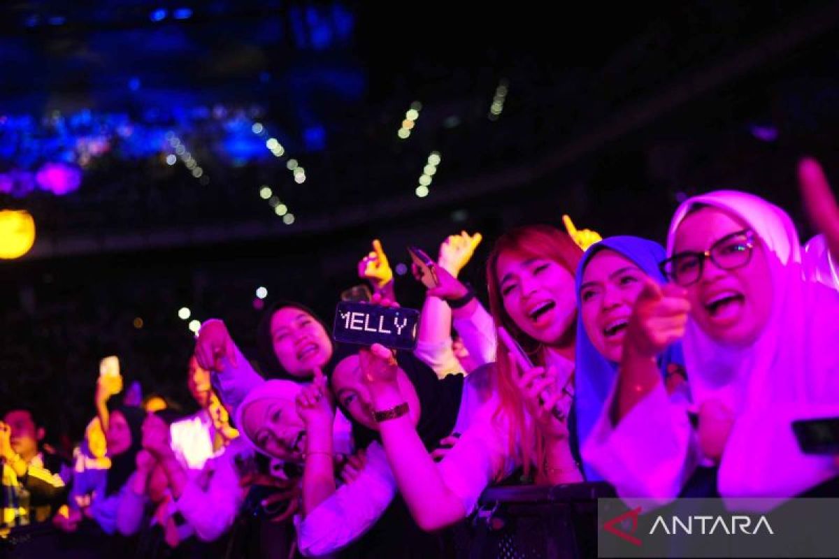 penampilan melly goeslaw di halloween penampilan melly goeslaw di halloween