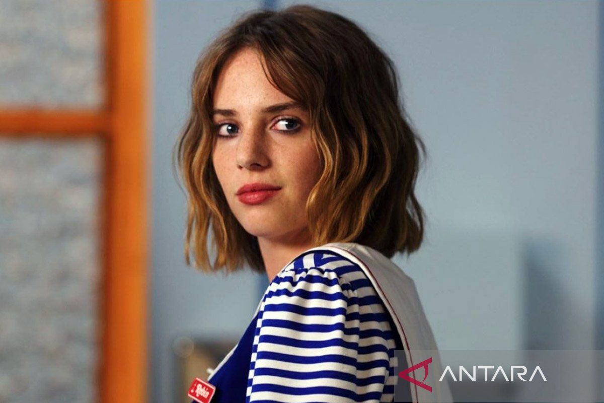 Aktris Maya Hawke akui karirnya terbantu oleh nama besar orang tua