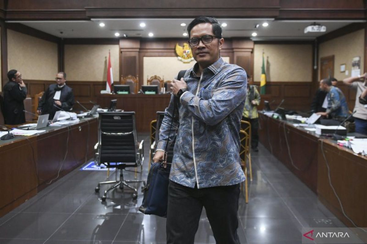 Terima Rp800 juta dari Syahrul Yasin Limpo, ini fakta-fakta menarik pengacara Febri Diansyah yang pernah jadi Jubir KPK