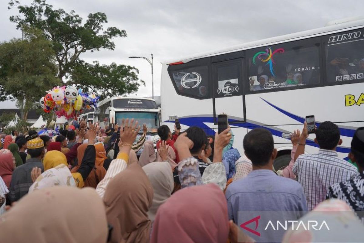 Bupati Koltim lepas jamaah haji 2024