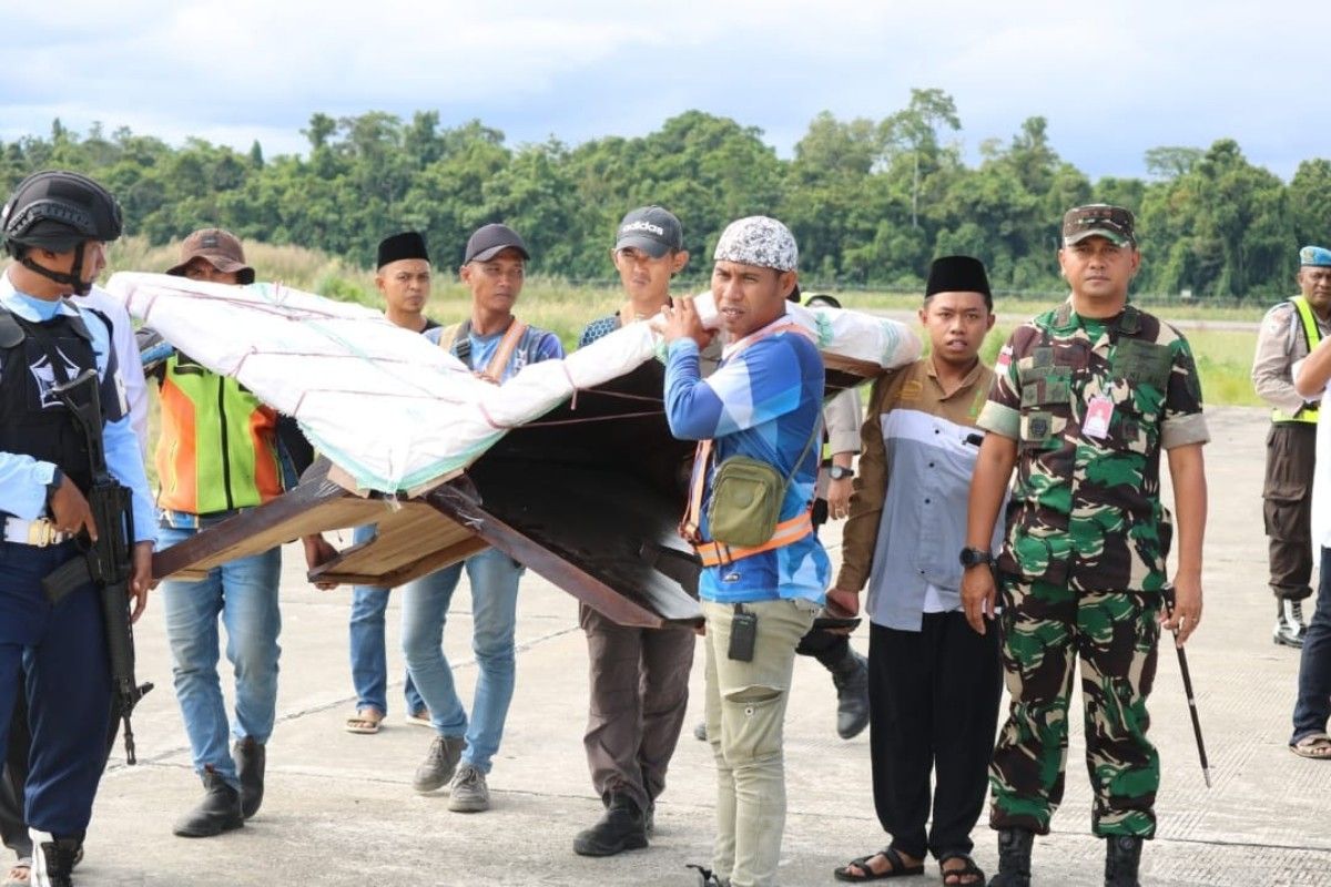 Hercules TNI pengangkut Al-Quran 270 kilogram tiba di Timika
