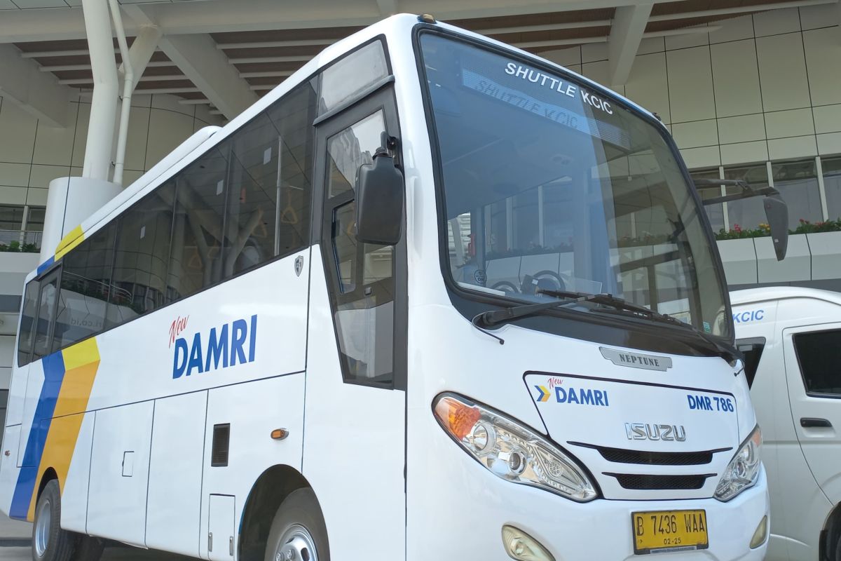 DAMRI layani rute Stasiun KCIC Tegalluar ke Stasiun KA Bandung