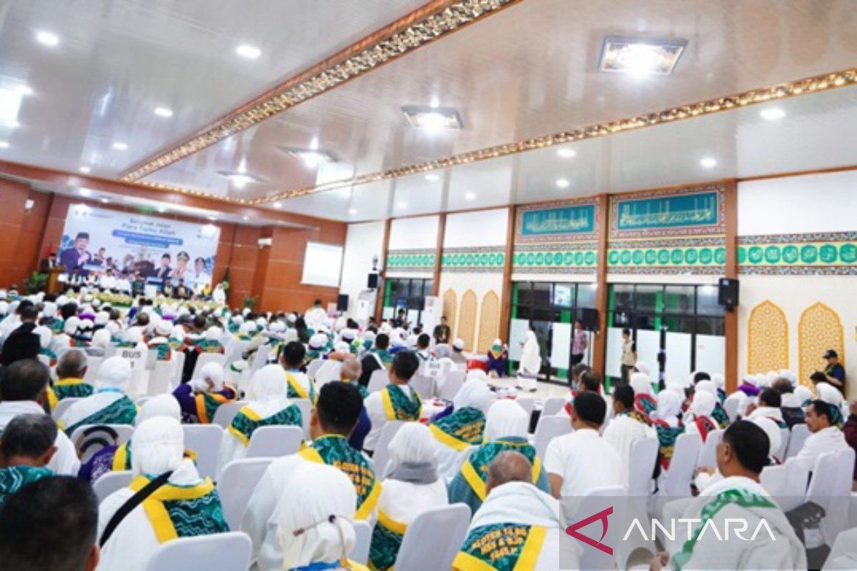 Embarkasi Banjarmasin berangkatkan Kloter 17 asal Tabalong-Balangan