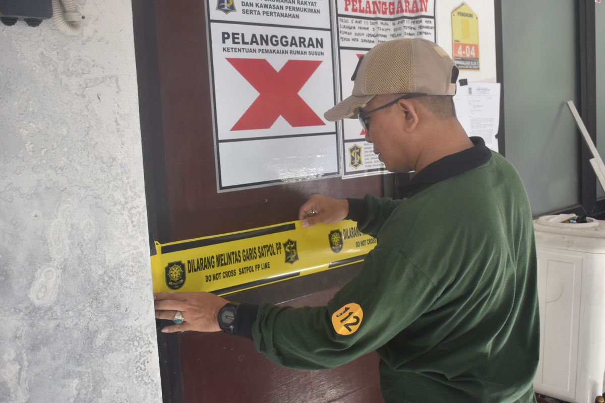 Pemkot Surabaya segel 21 unit kamar rusun tunggak bayar uang sewa