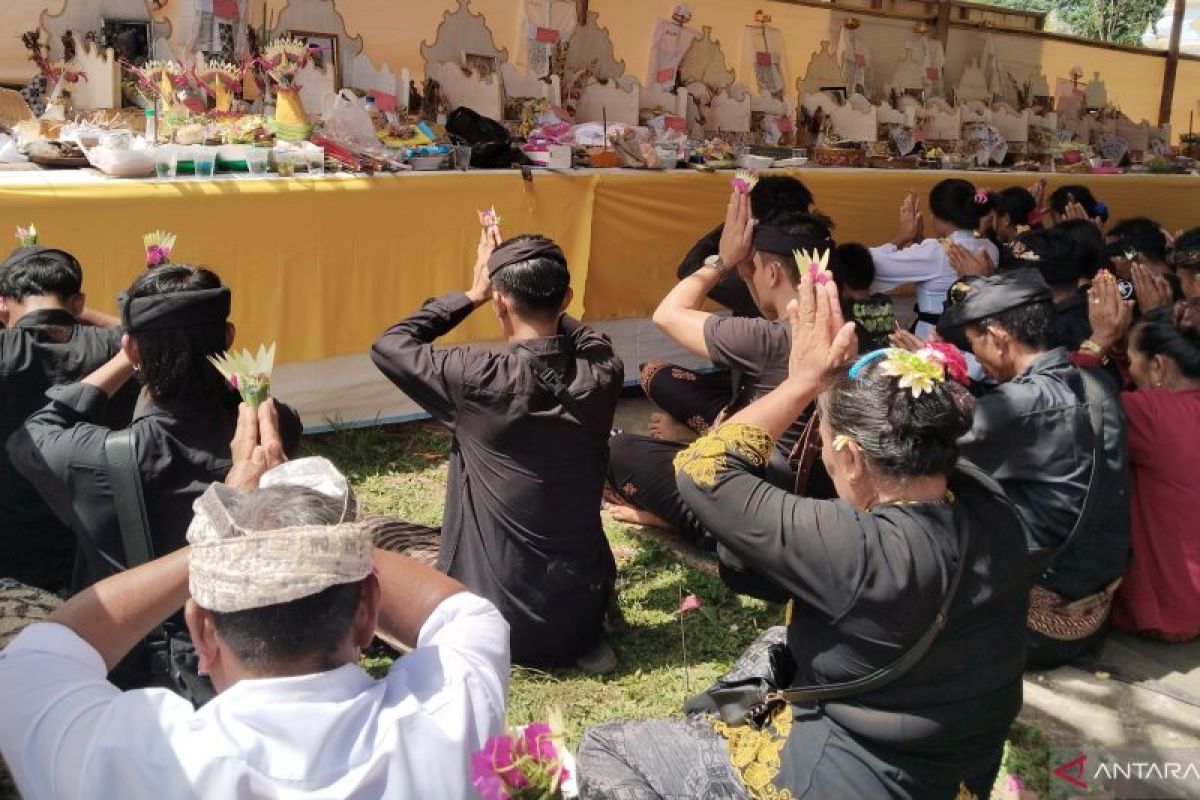 Panitia Upacara Ngaben di Palembang padukan budaya Hindu dan Sriwijaya