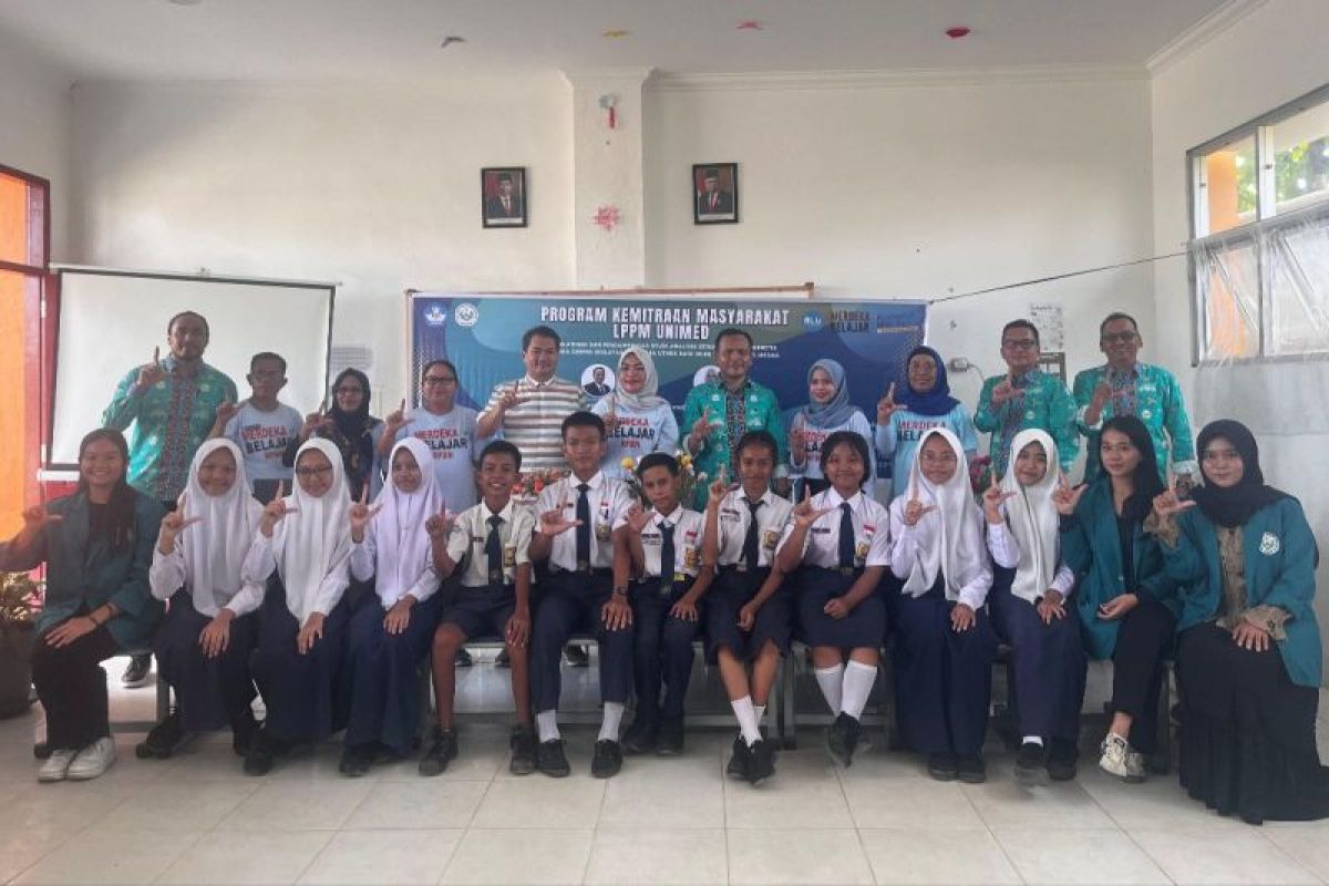 PKM LPPM Unimed gelar pelatihan dan pendampingan analisis cerpen di SMPN 15 Medan