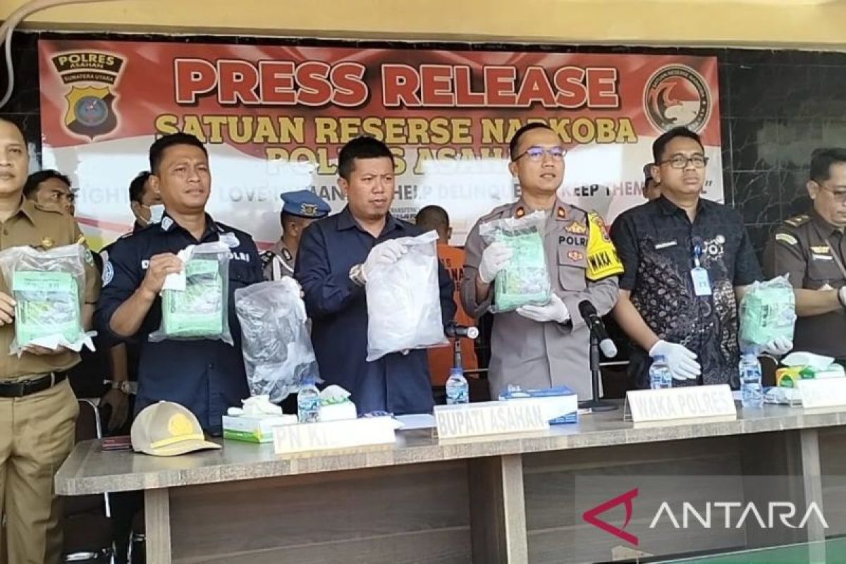 Bawa sabu dari Malaysia, IW ditangkap Polres Asahan saat turun dari kapal nelayan