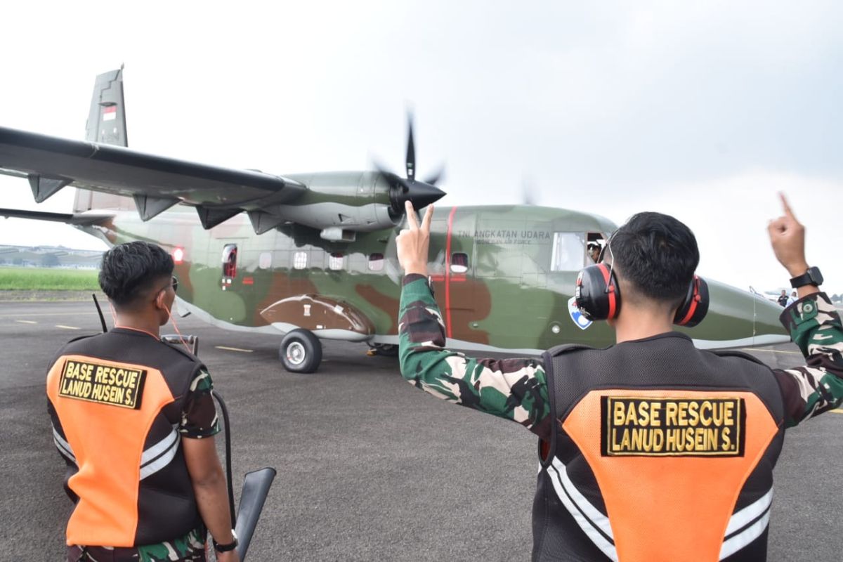 Lanud Husein Bandung dukung penuh operasi TMC untuk tambah debit air waduk sesuai target