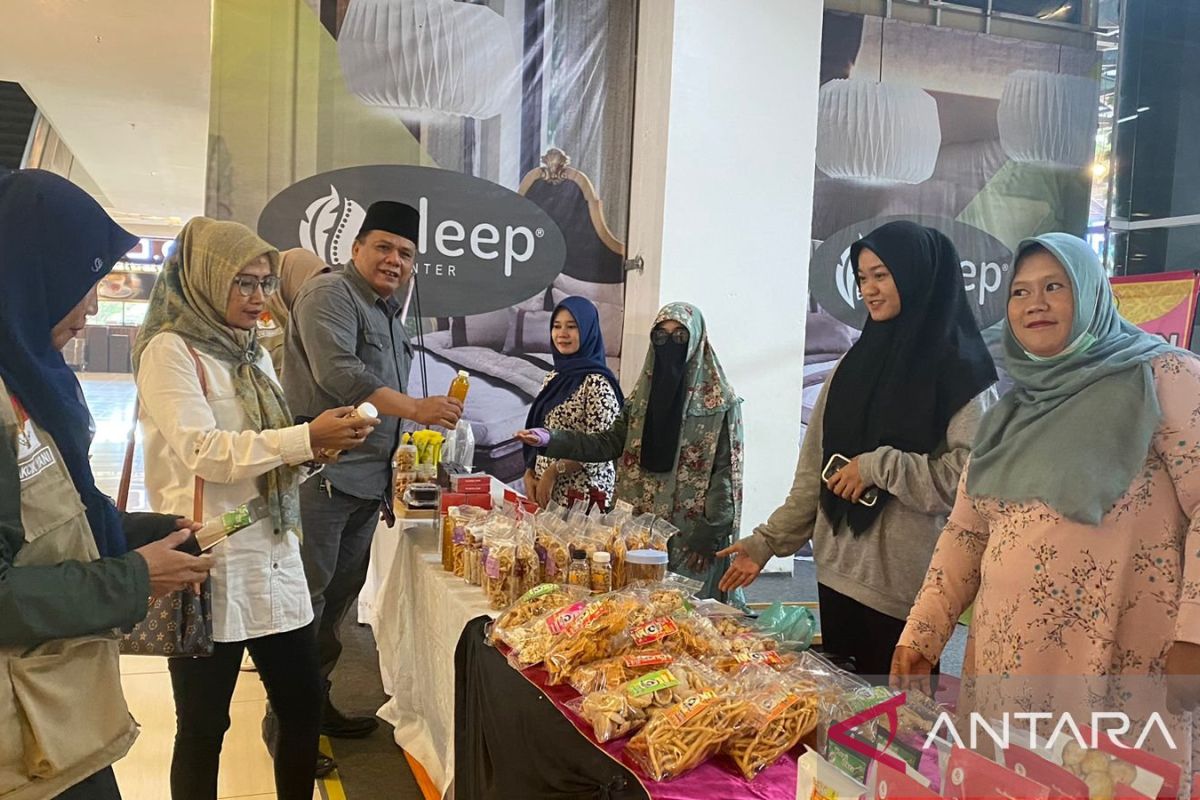 Tanpa biaya, puluhan pelaku UMKM di Pekanbaru ramaikan bazar di mall