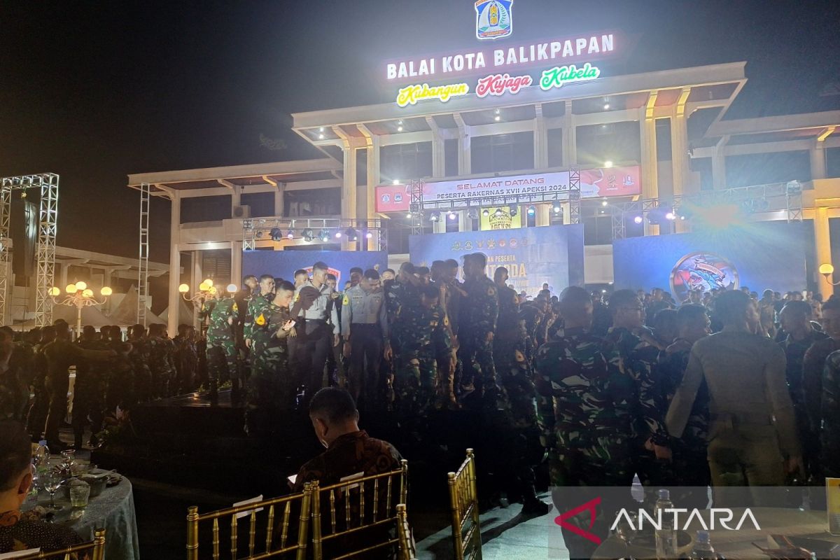 Pemkot Balikpapan lepas peserta Latsitarda XLIV 2024