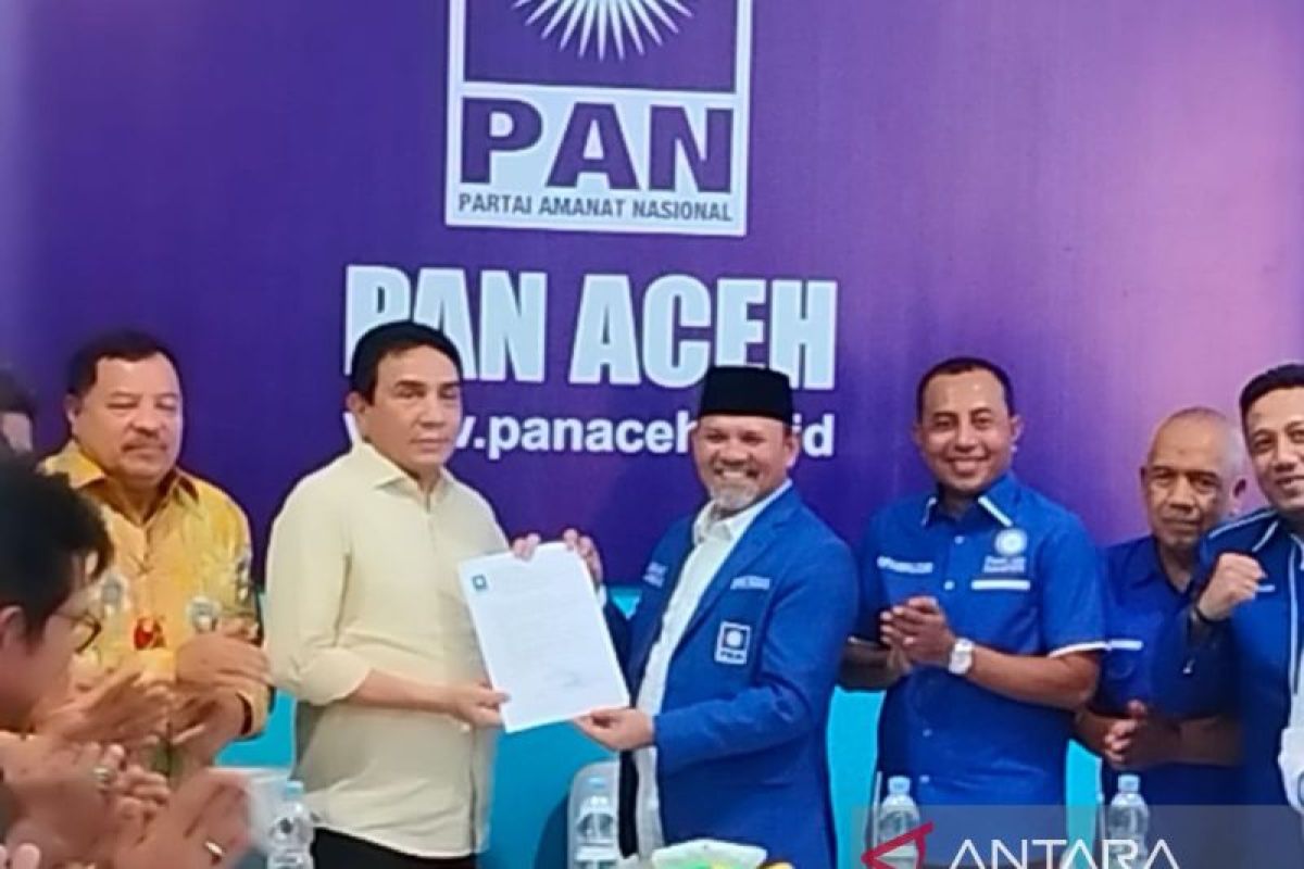 PAN serahkan rekomendasi bacalon gubernur untuk TM Nurlif Ketua Golkar
