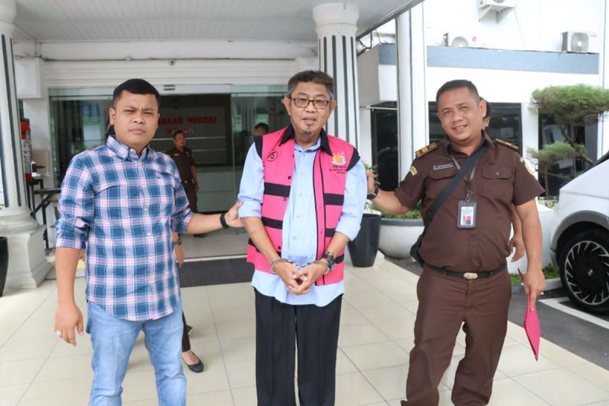 Kejari Medan limpahkan tahap 2 dugaan korupsi eks  dirut RS Adam Malik