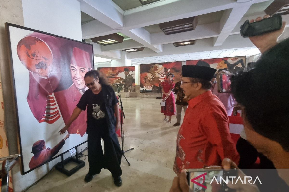 YPTA Surabaya gelar pameran lukisan peringati hari lahir Bung Karno