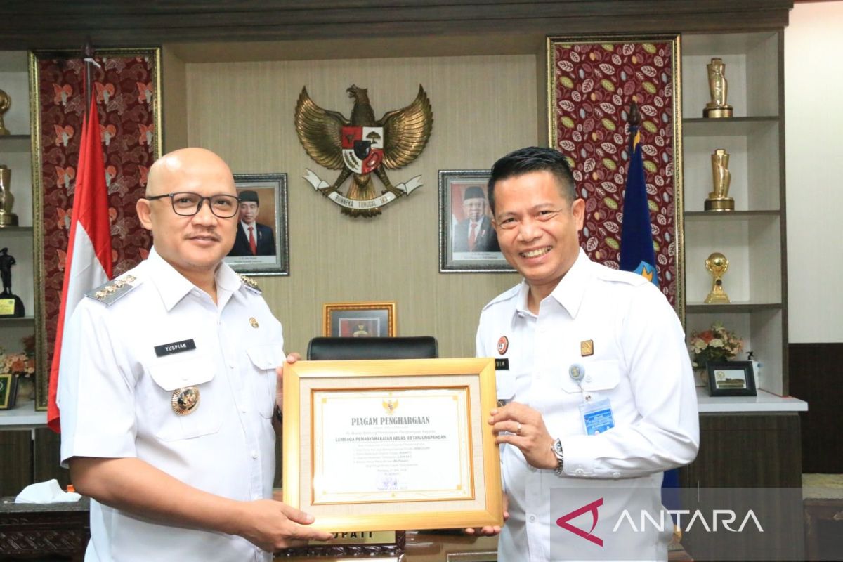 Wujudkan pelayanan publik inovatif, Lapas Tanjungpandan terima penghargaan dari pemkab Belitung