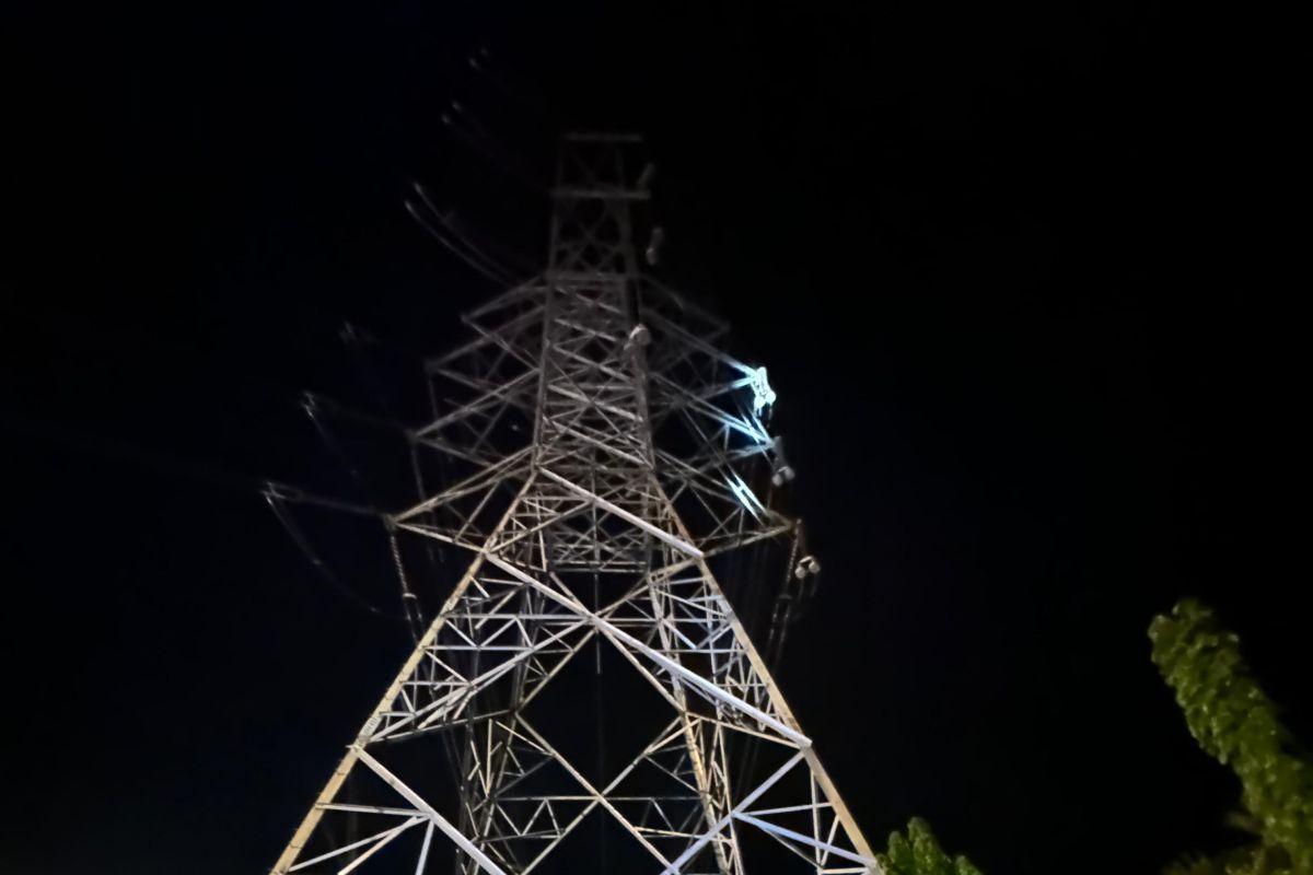 PLN berhasil pulihkan pasokan listrik di Lampung usai gangguan transmisi