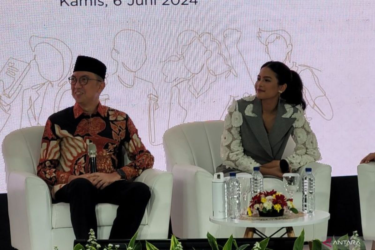 Aktris Maudy Ayunda menjadi guru cita-cita masa kecil