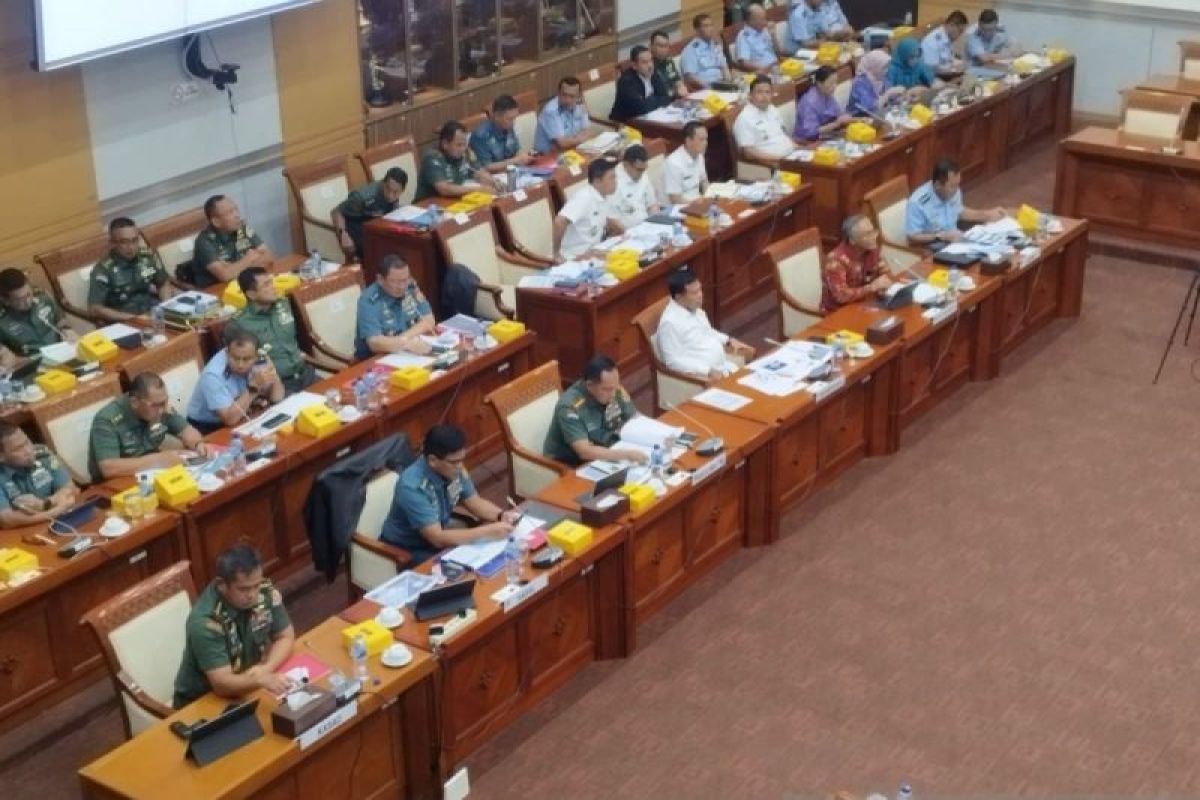 KSAU Marsekal TNI Mohamad Tonny Harjono hadiri rapat kerja pertama bersama Komisi I DPR