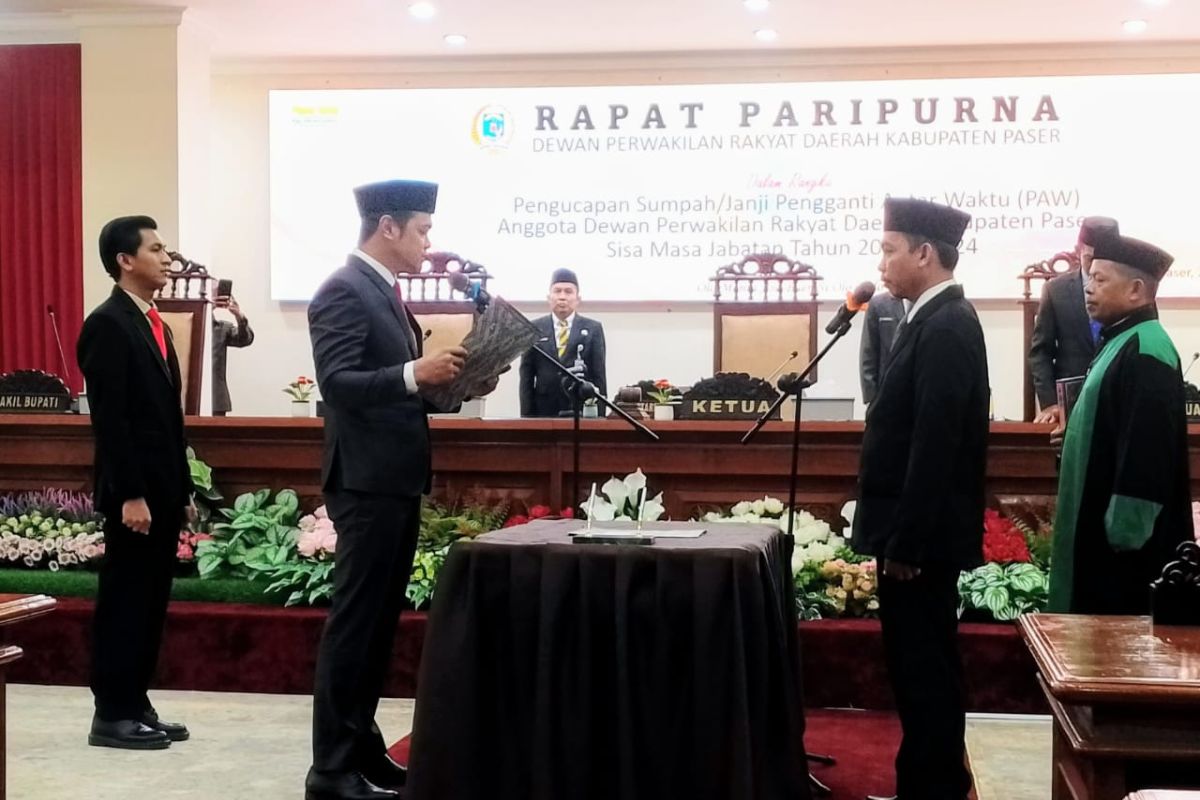 Ketua DPRD Paser lantik Maskur Anggota PAW 2019-2024
