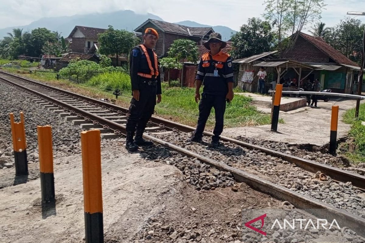 Tekan kasus kecelakaan, 19 perlintasan liar ditutup PT KAI