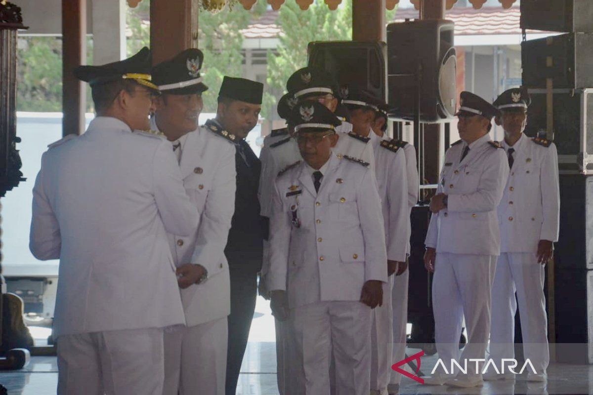 293 kades di  Banyumas terima SK perpanjangan masa jabatan