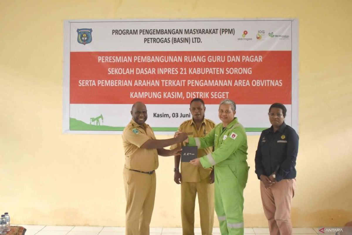 SKK Migas-Petrogas bangun fasilitas 21 SDI di Kabupaten Sorong
