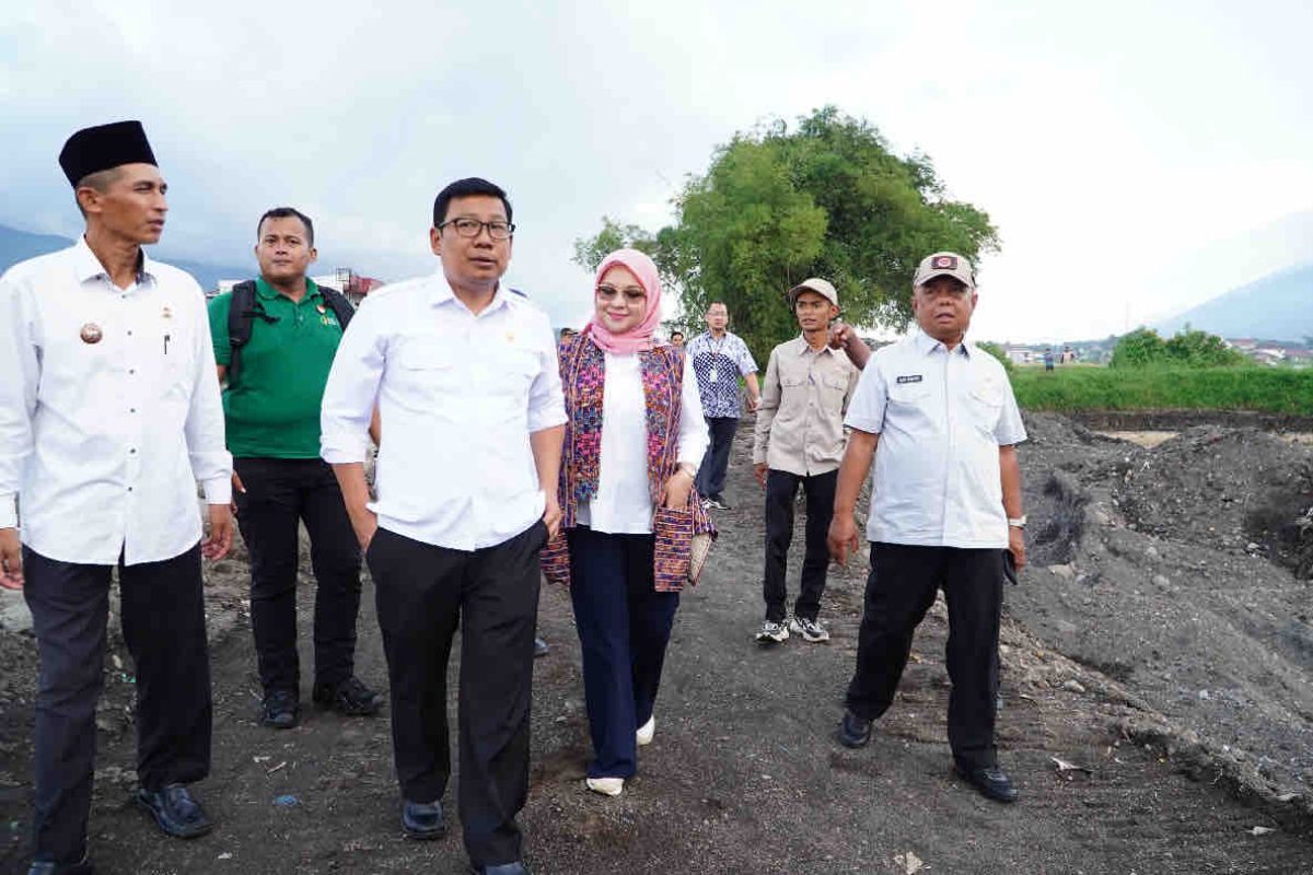 Bapanas dan penggiat pangan sinergi bantu korban banjir Agam