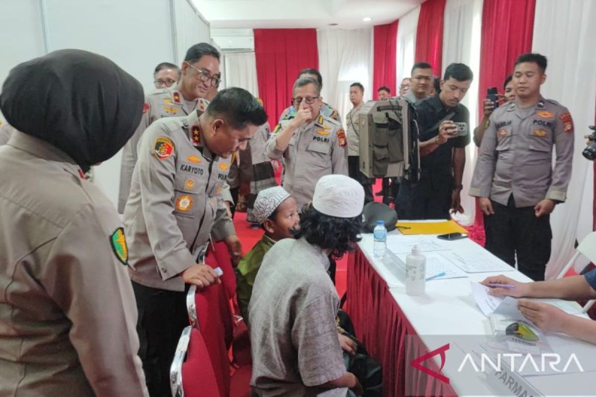 Kapolda Metro Jaya Tinjau Khitanan Massal Di Polres Metro Jaktim