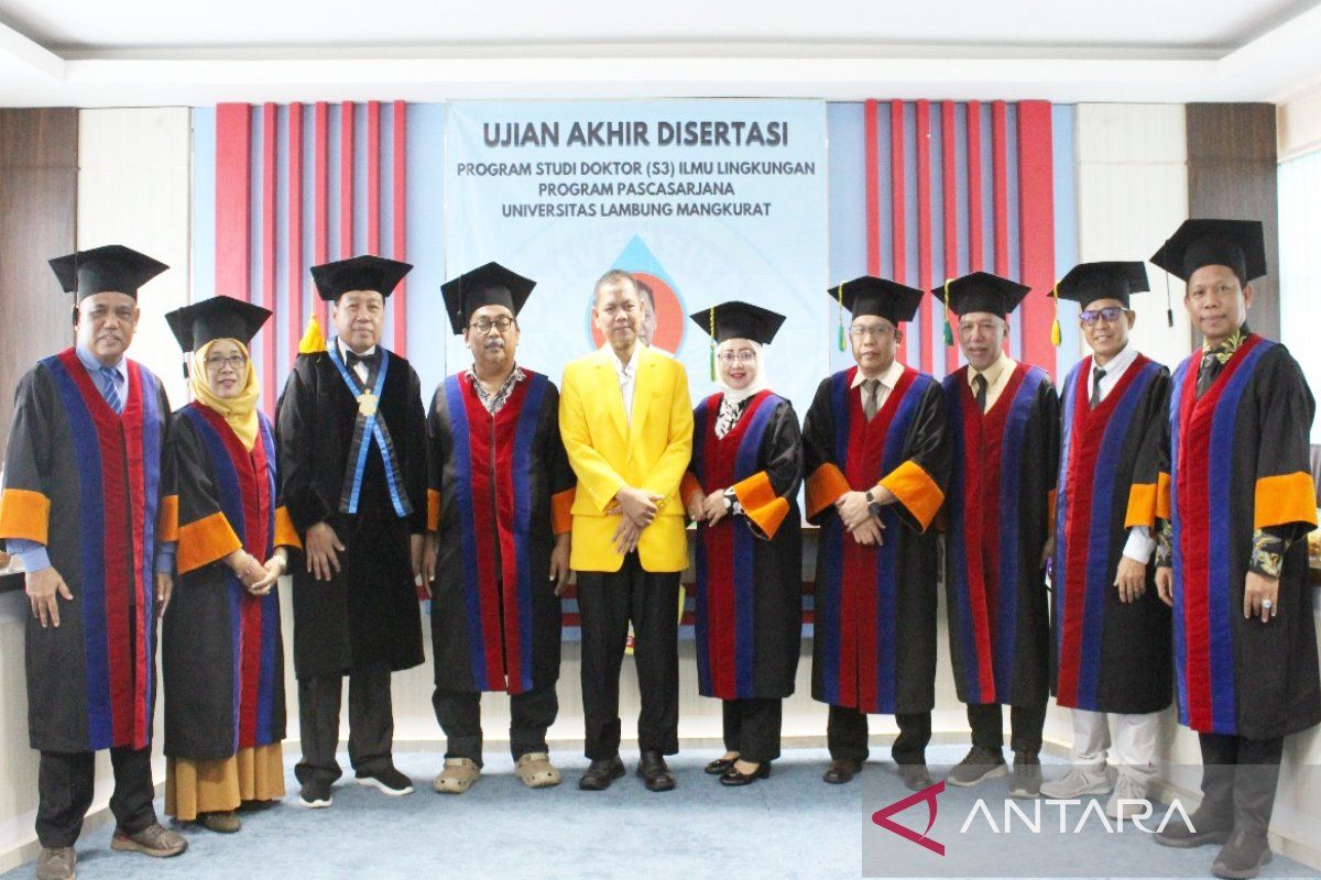 ULM graduates first Doctor of Environmental Science in Kalimantan