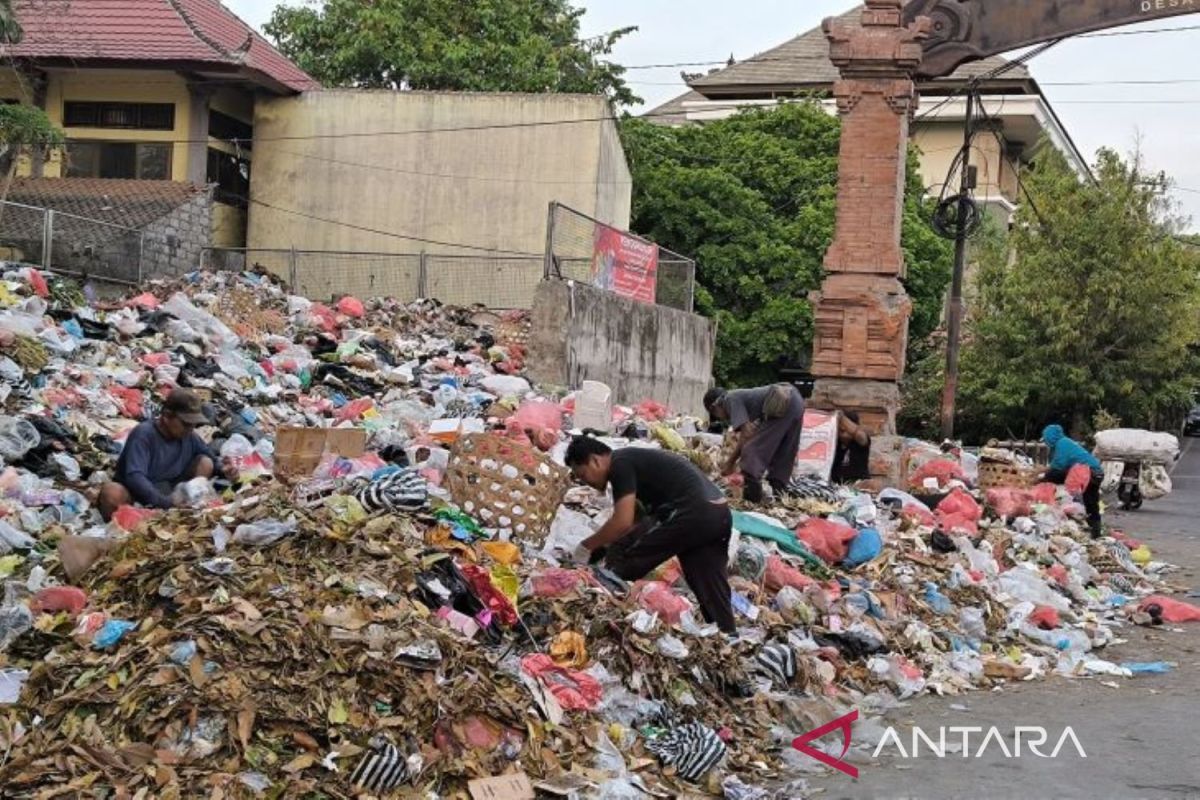 Wali Kota Denpasar minta peran aktif keluarga pilah sampah