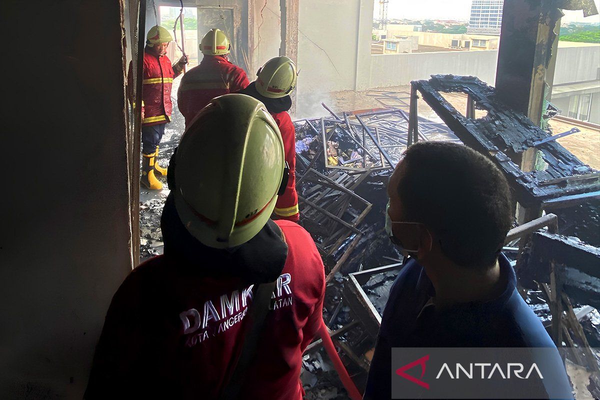 Tiga orang tewas dalam kebakaran hotel di Tangerang Selatan