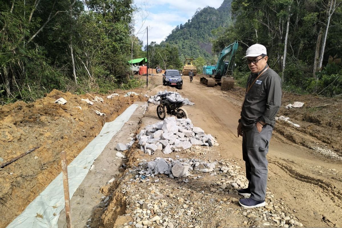 Kapuas Hulu bangun sembilan titik ruas jalan daerah terpencil