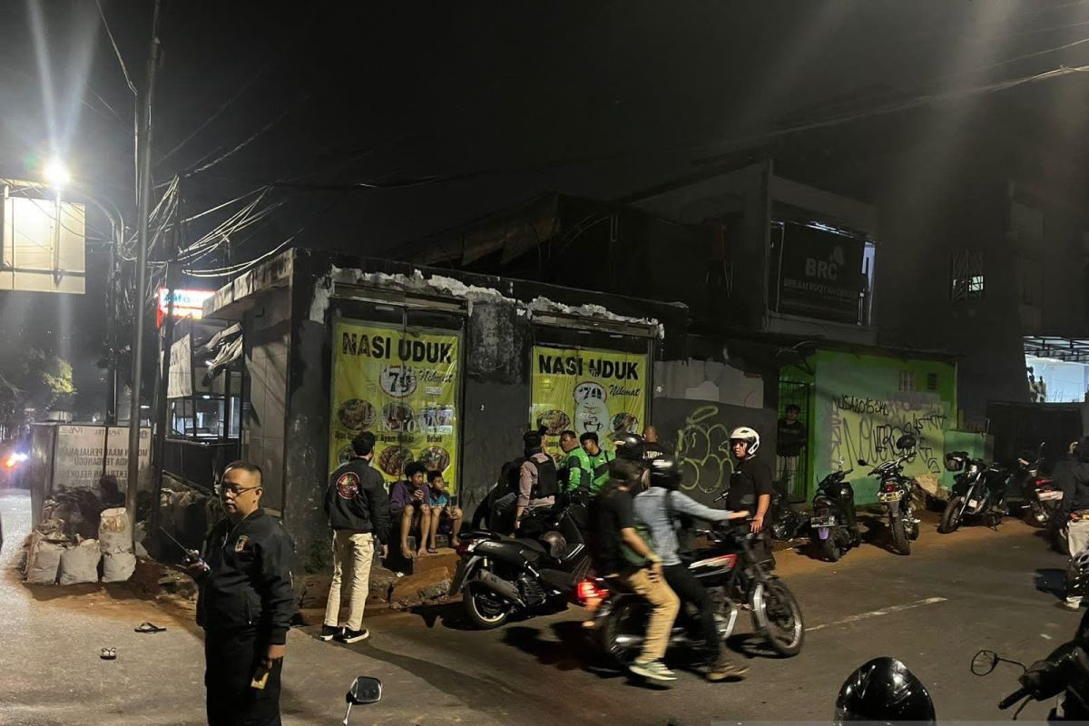 Berkonvoi bawa senjata tajam, 10 remaja ditangkap di Jakbar