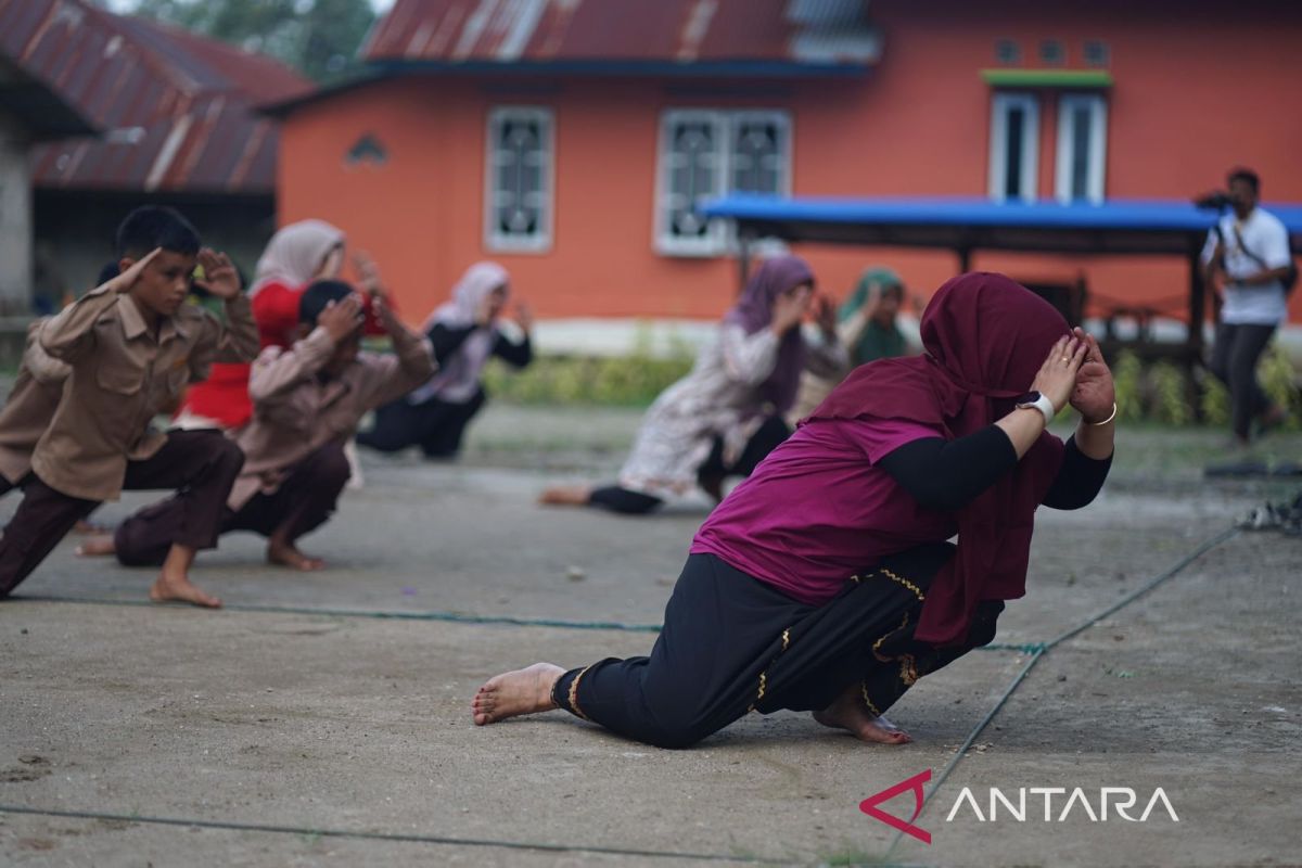 Akademisi ajak generasi muda lestarikan "Silek Galombang Duo Baleh"