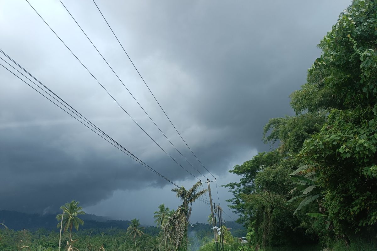 BMKG prakirakan seluruh wilayah Sulawesi Utara berpotensi cuaca ekstrem