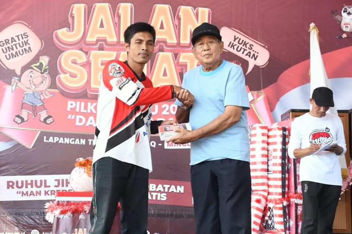 KPU Lombok Utara gelar jalan sehat sosialisasikan Pilkada 2024