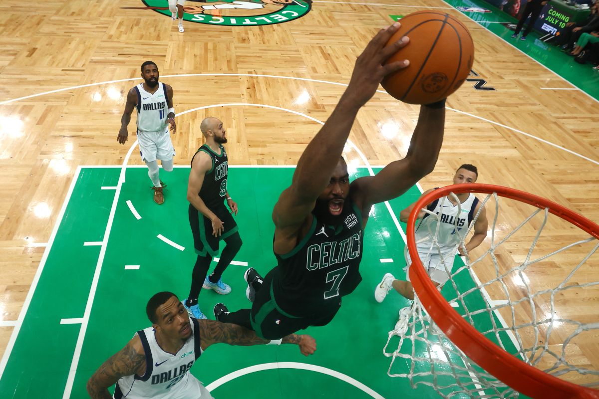 Celtics selangkah lagi juara NBA, unggul 3-0 atas Mavericks di Final