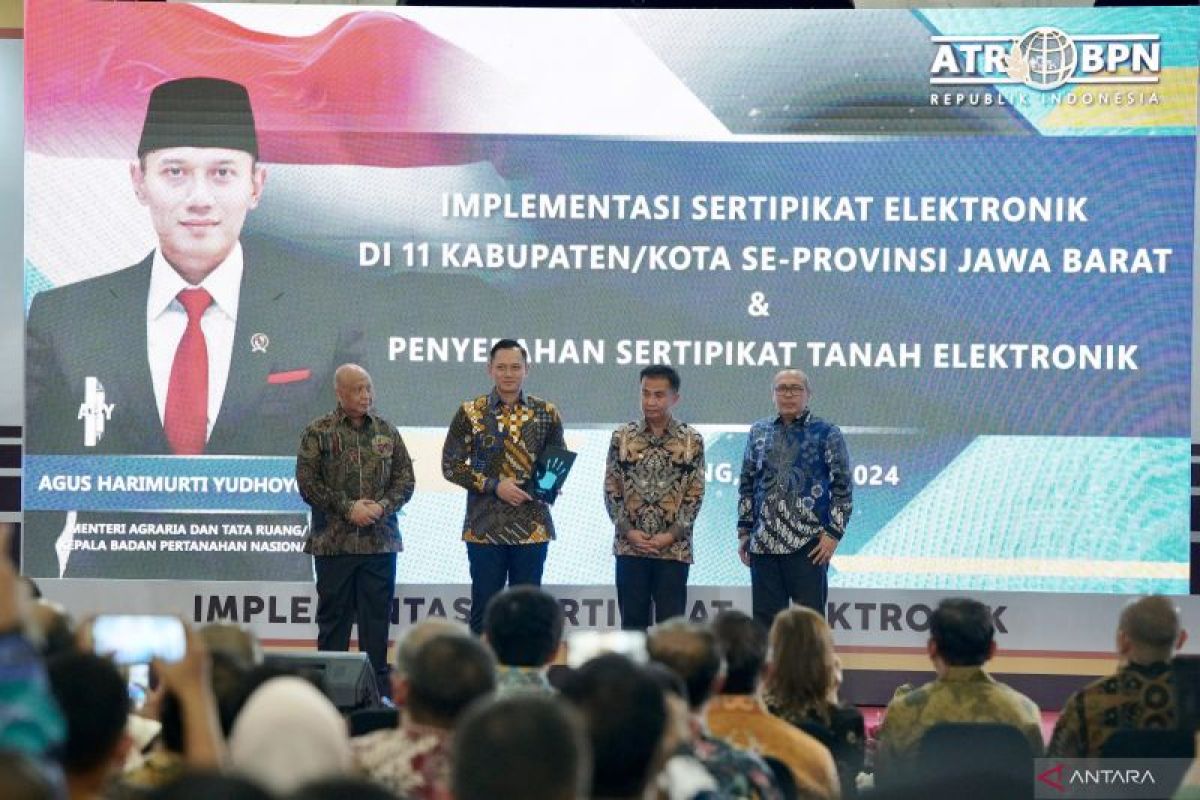 Menteri AHY luncurkan layanan elektronik pada 11 kantah se-Jawa Barat