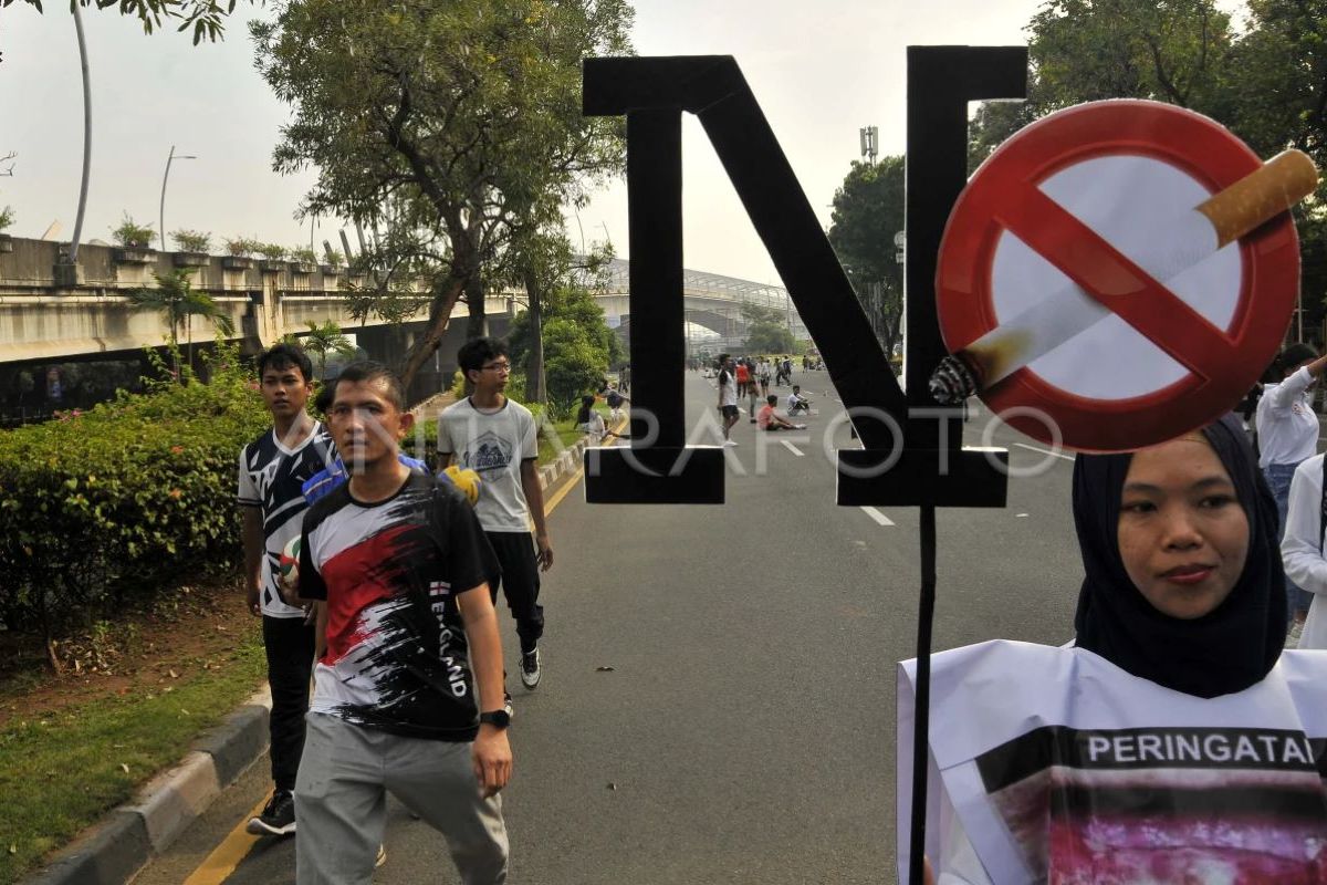 Pemeriksaan Kesehatan Dan Sosialisasi Dampak Negatif Rokok Antara Pemeriksaan Kesehatan Dan Sosialisasi Dampak Negatif Rokok Antara