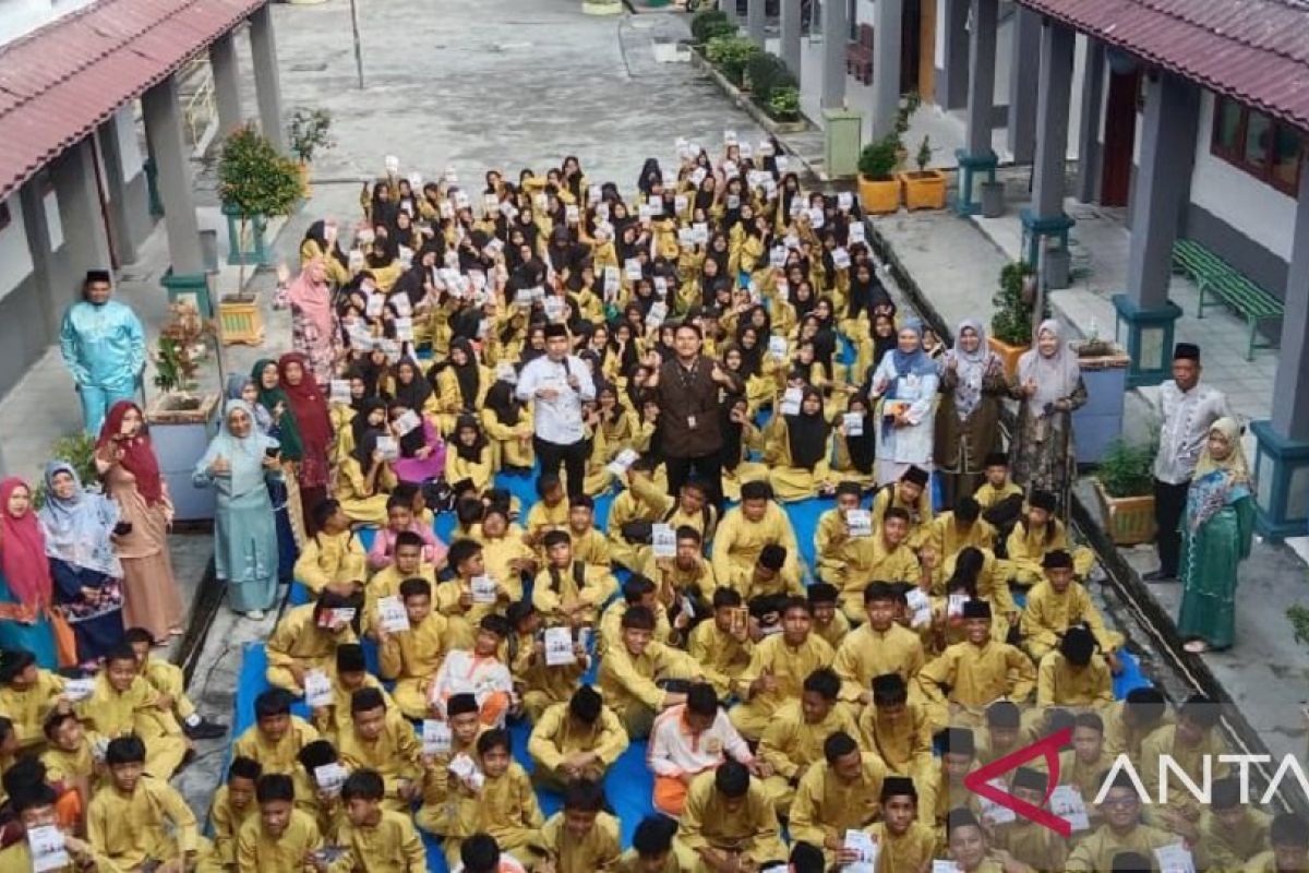200 pelajar SMPN 1 Tebing Tinggi buka Tabungan Simpel di BRK Syariah