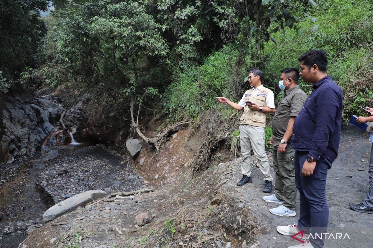 BNPB to install 20 EWS sensors in Mt. Marapi river flows